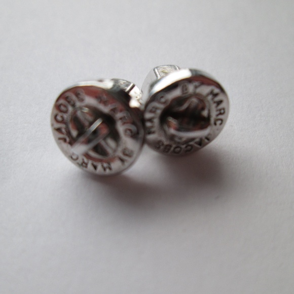 🔩 Marc by Marc Jacobs Adorable Vintage Silver Turn-Lock Turnlock Stud Earrings - Picture 4 of 11